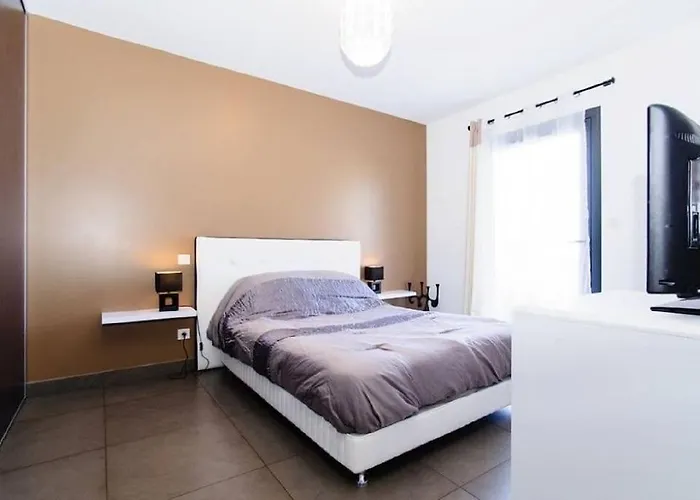 T2 Agosta 100m De La פורטיסיו