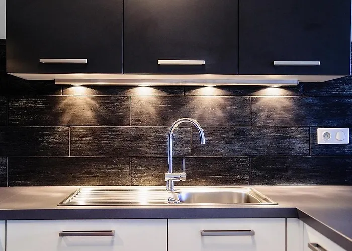 T2 Agosta 100m De La * פורטיסיו