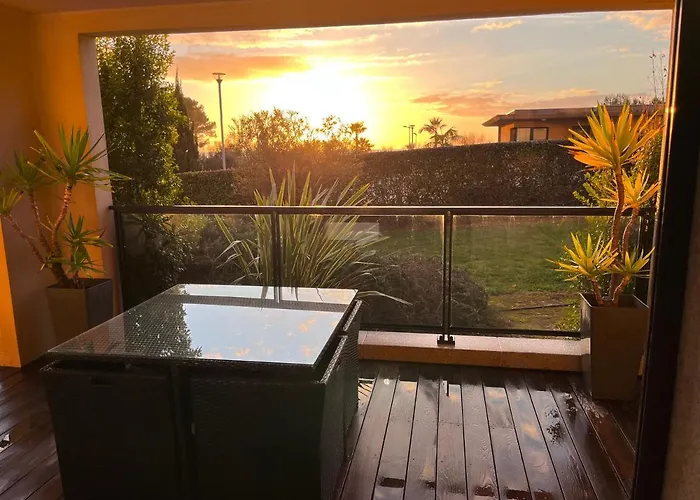 T2 Agosta 100m De La Appartement *